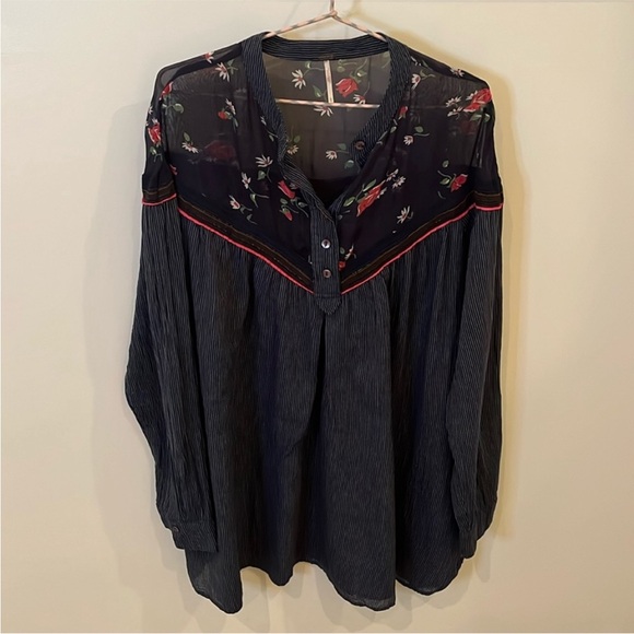 Free People long sleeve tunic hearts & colors top - Picture 4 of 8